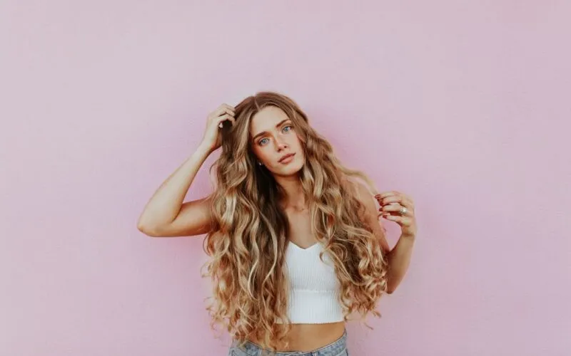 Manicure piankowy w domu – jak zrobić efekt ombre krok po kroku w 30 minut