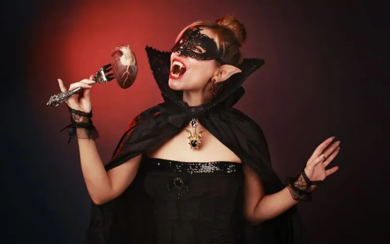 Jak Zrobić Makijaż Wampira? Kompletny Poradnik Krok po Kroku na Halloween