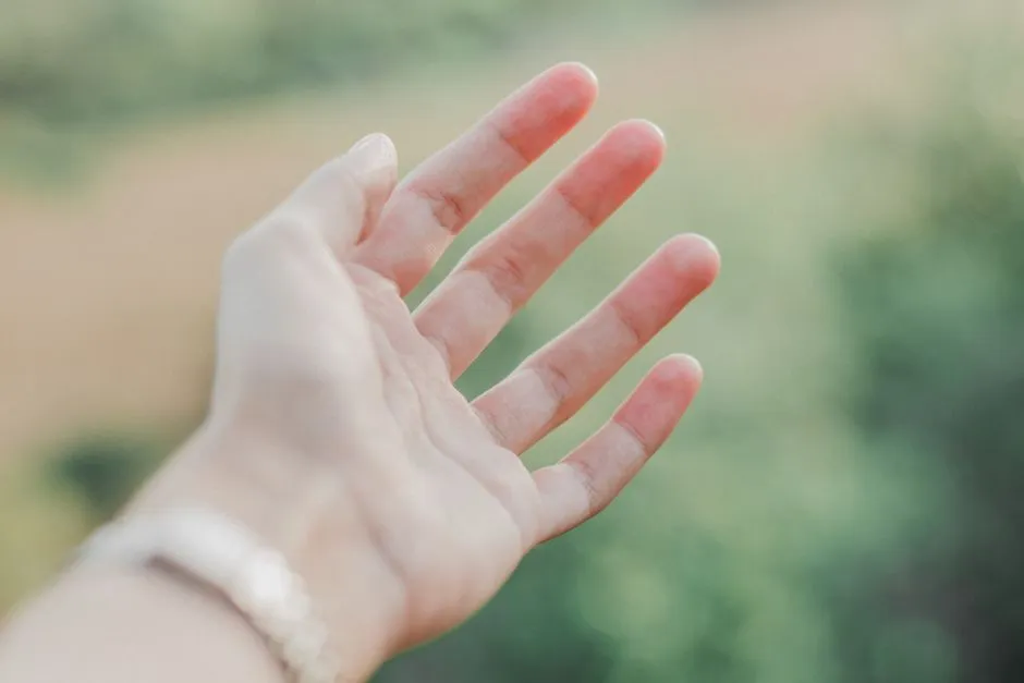 Paznokcie Brązy i Beże: 30 Eleganckich Inspiracji na Modny Manicure