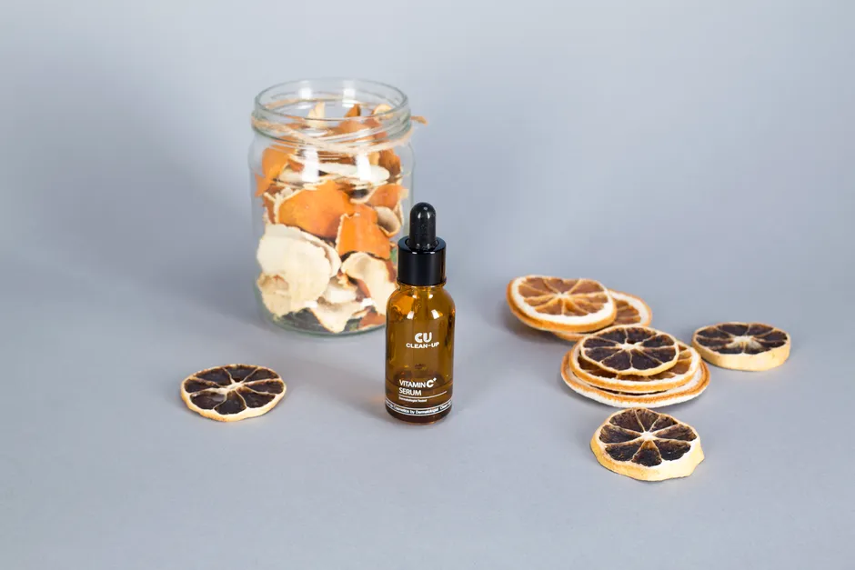 Serum z witaminą C i kwasem hialuronowym - przepis w 10 minut
