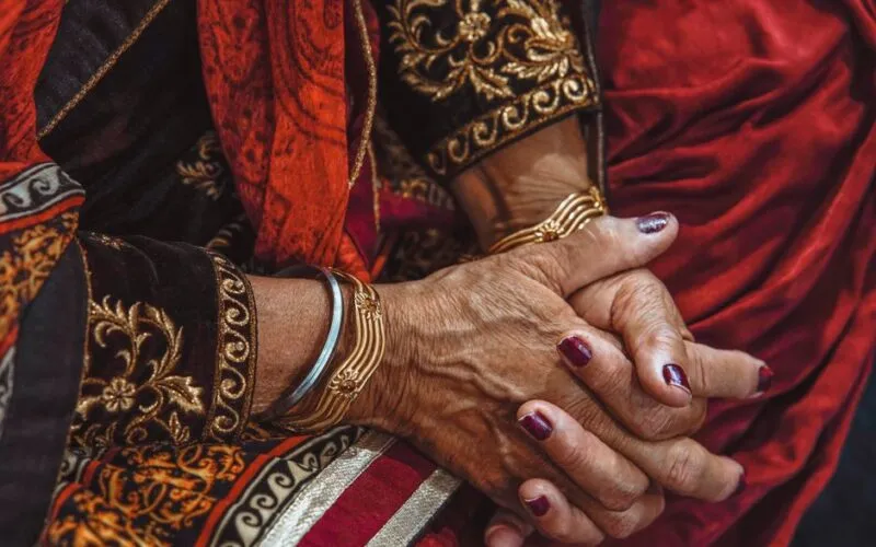 Manicure a Styl Życia – Jak Nawyki, Dieta i Stres Wpływają na Stan Płytki?