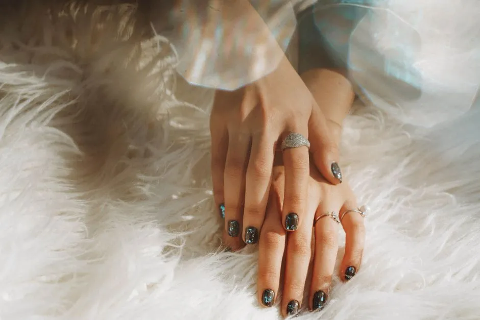 Iced Nails krok po kroku - efekt mroźnej szyby w domu