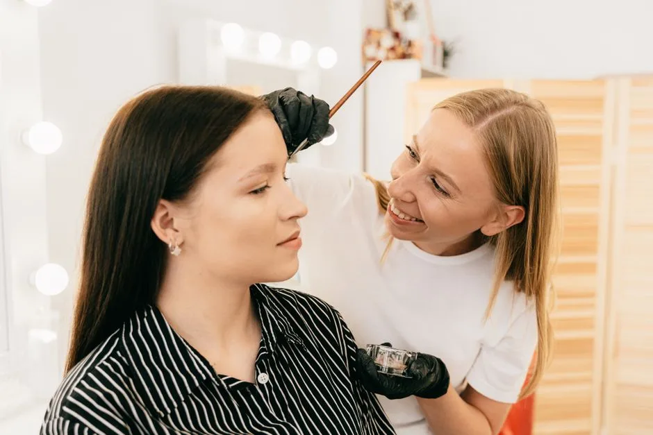 Henna do Brwi Blond - Kompletny Poradnik: Jak Wybrać i Aplikować?