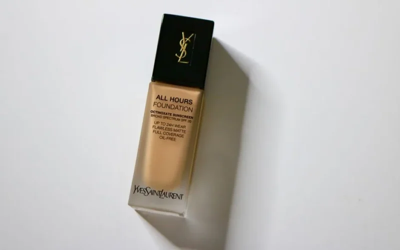 Elegant matte foundation offering full coverage and long-lasting wear.