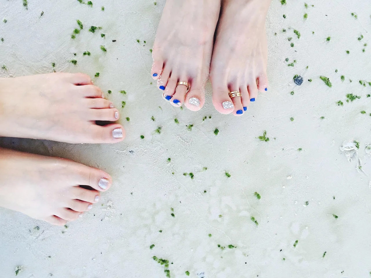 Paznokcie u Stóp w Stylizacji - 10 Modnych Pomysłów na Pedicure na Lato 2026