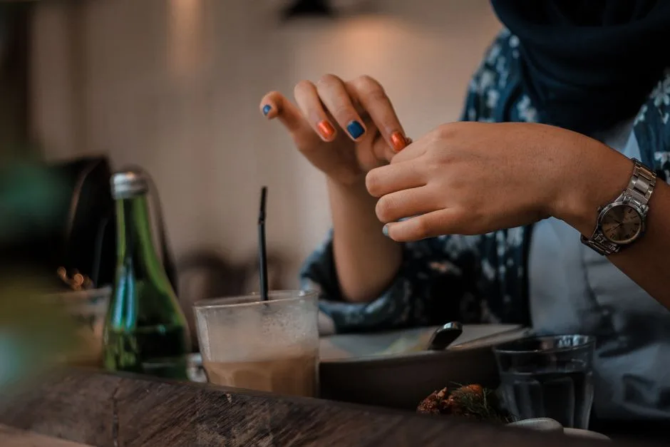 Pomarańczowe Paznokcie: 30 Najmodniejszych Inspiracji na Każdą Okazję